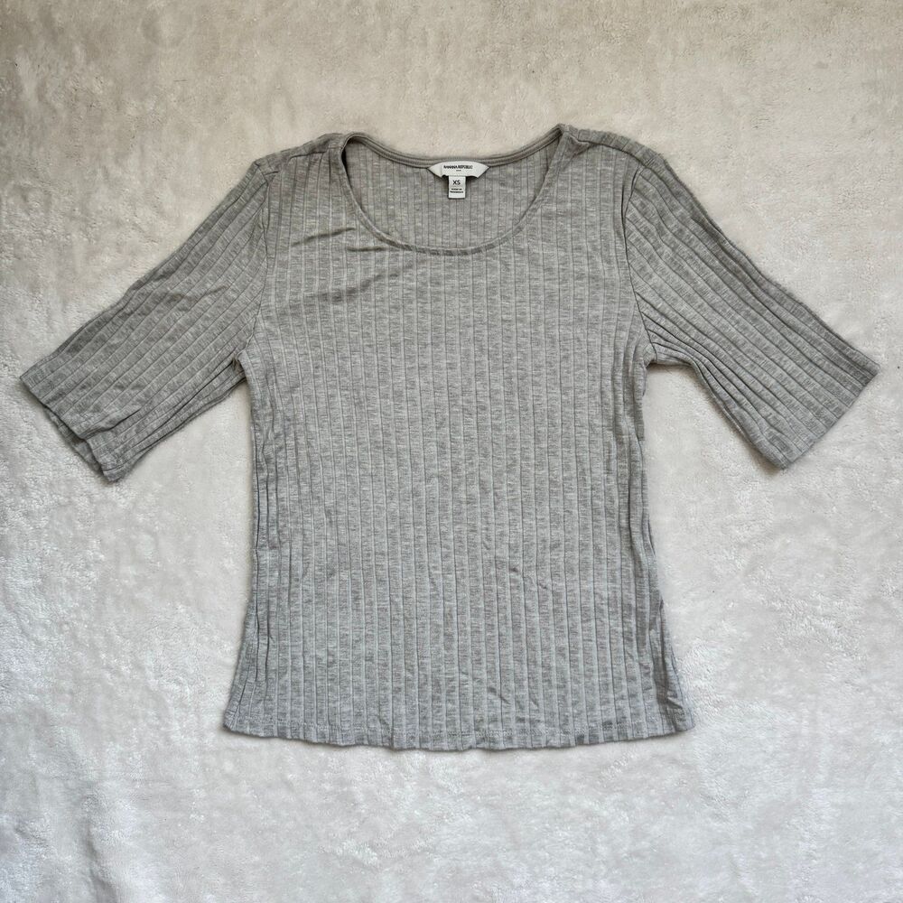 Banana Republic Gray Ribbed Short Sleeve Shirt Top